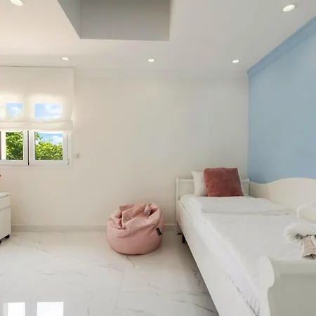 Casa El Jacaranda Cerca De Rio Real Villa Marbella